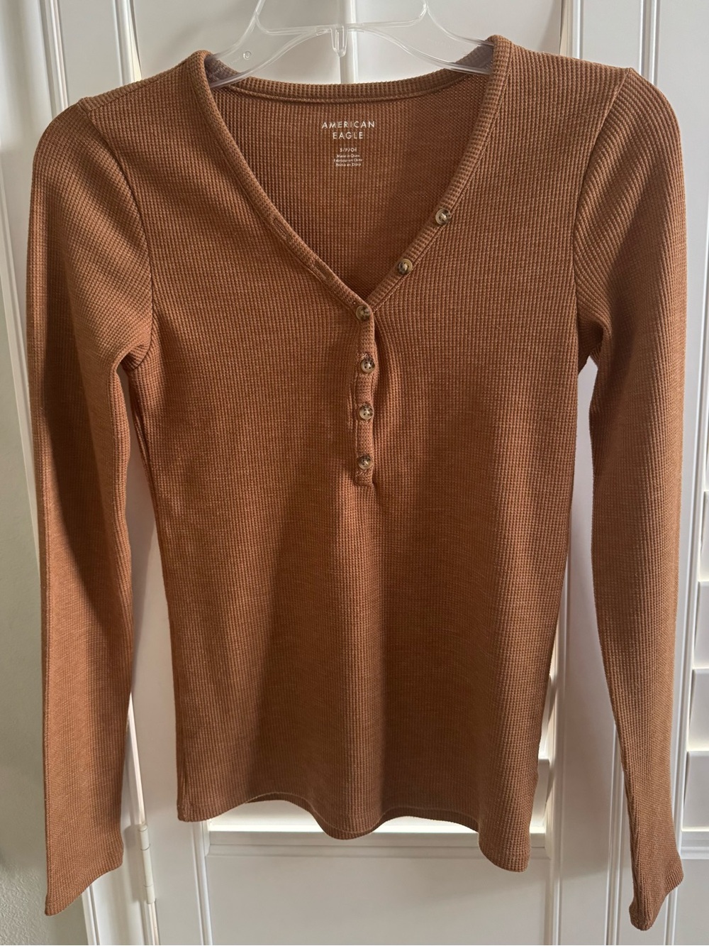 Women’s sz Small American Eagle tan / brown waffle knit long sleeve top / shirt